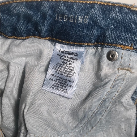 Light Wash Jeggings - Picture 4 of 6